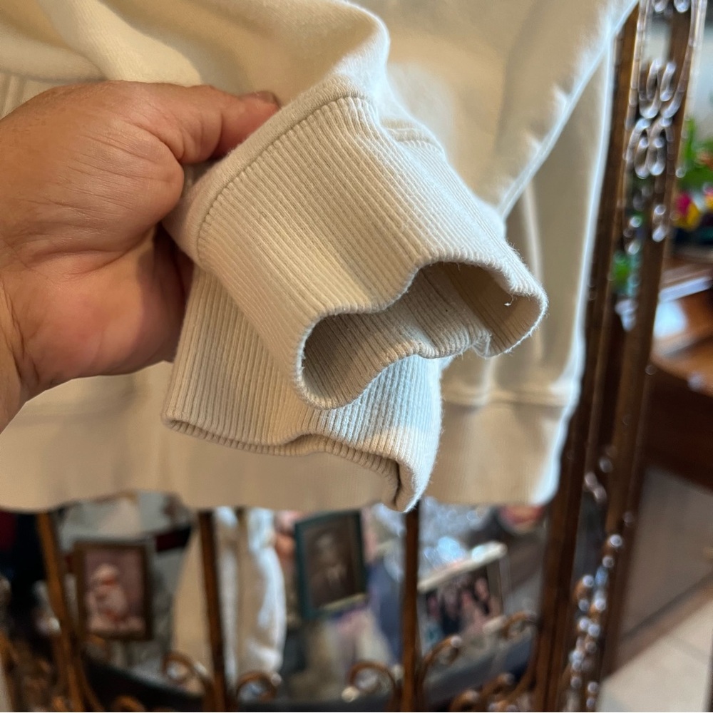 North Face Girls Sweatshirt - Picture 5 of 5